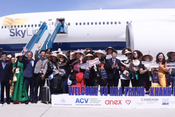 Khánh Hòa đón 530 khách du lịch Ba Lan trong ngày mùng 1 Tết Ất Tỵ 2025. Ảnh: Báo Khánh Hòa