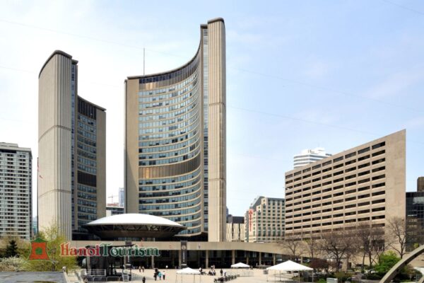 Tòa thị chính cũ và mới - Canada